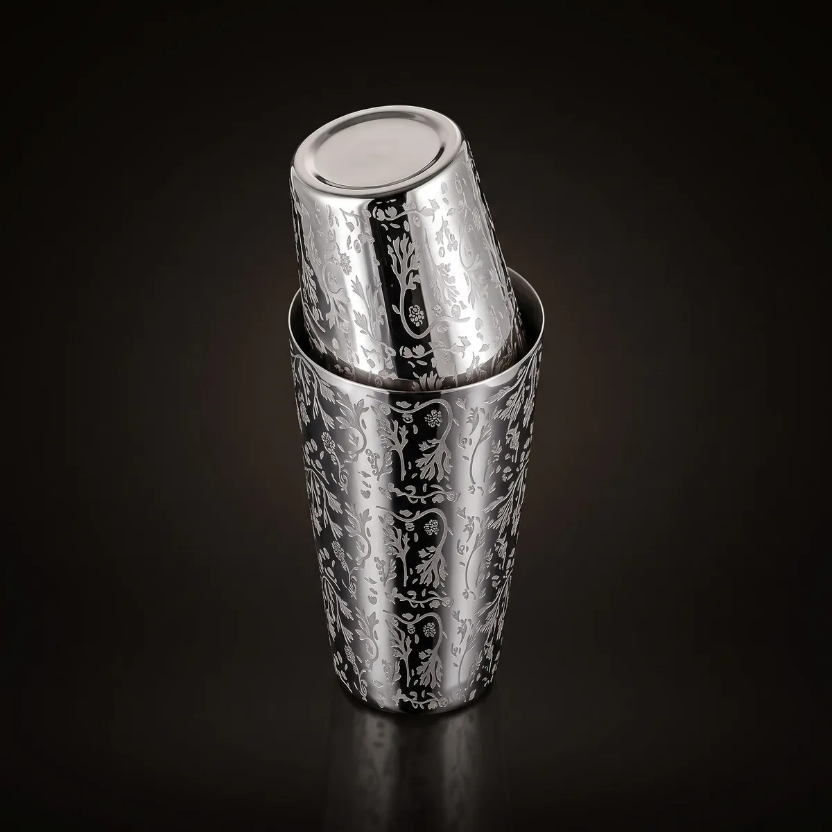 Engraved Boston shaker 500 + 800 ml, three-quarter view