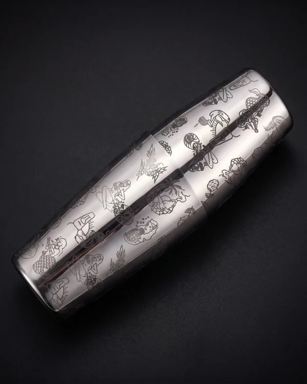 Silver engraved Boston shaker, Hula pattern, top view