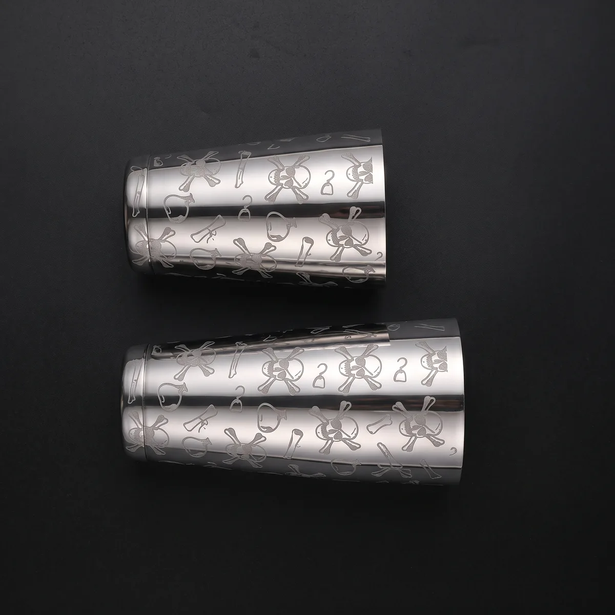 Engraved Boston shaker, mirror-finish skull, top view