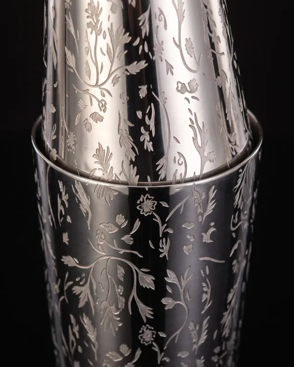 Engraved Boston shaker, Ay Tsao pattern, three-quarter view