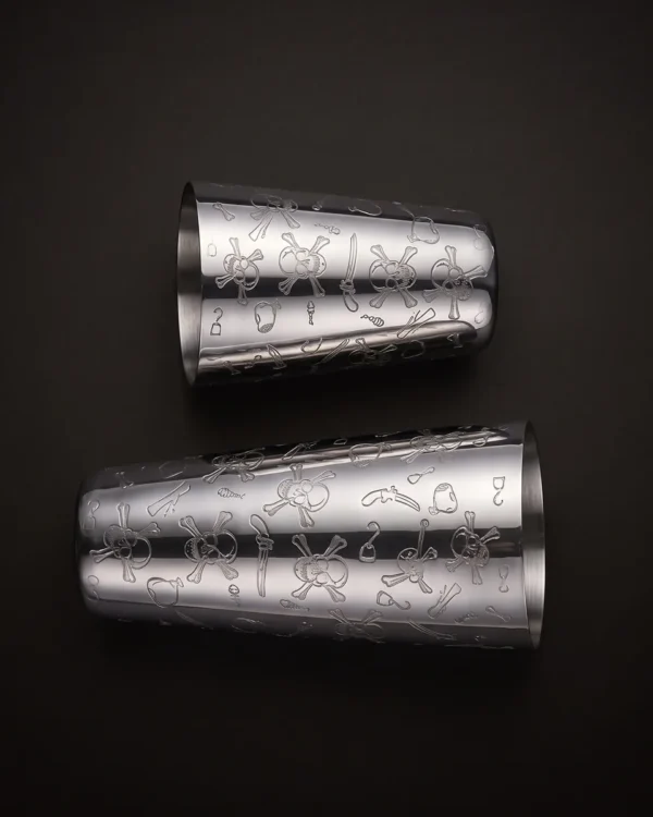 Engraved Boston shaker, skull pattern, top view