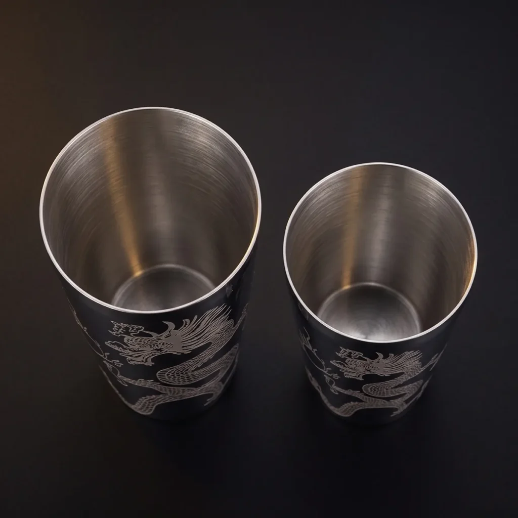 Engraved Boston shaker, Dragon pattern, top view