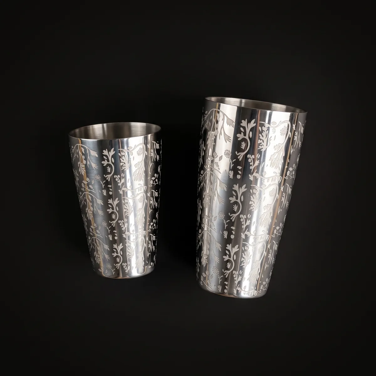 Engraved Boston shaker, foliage pattern, top view
