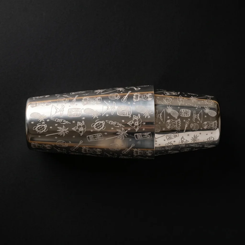 Engraved Boston shaker, Hawaiian pattern, top view