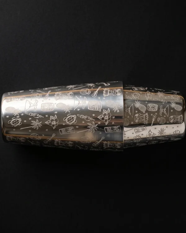 Engraved Boston shaker, Hawaiian pattern, top view