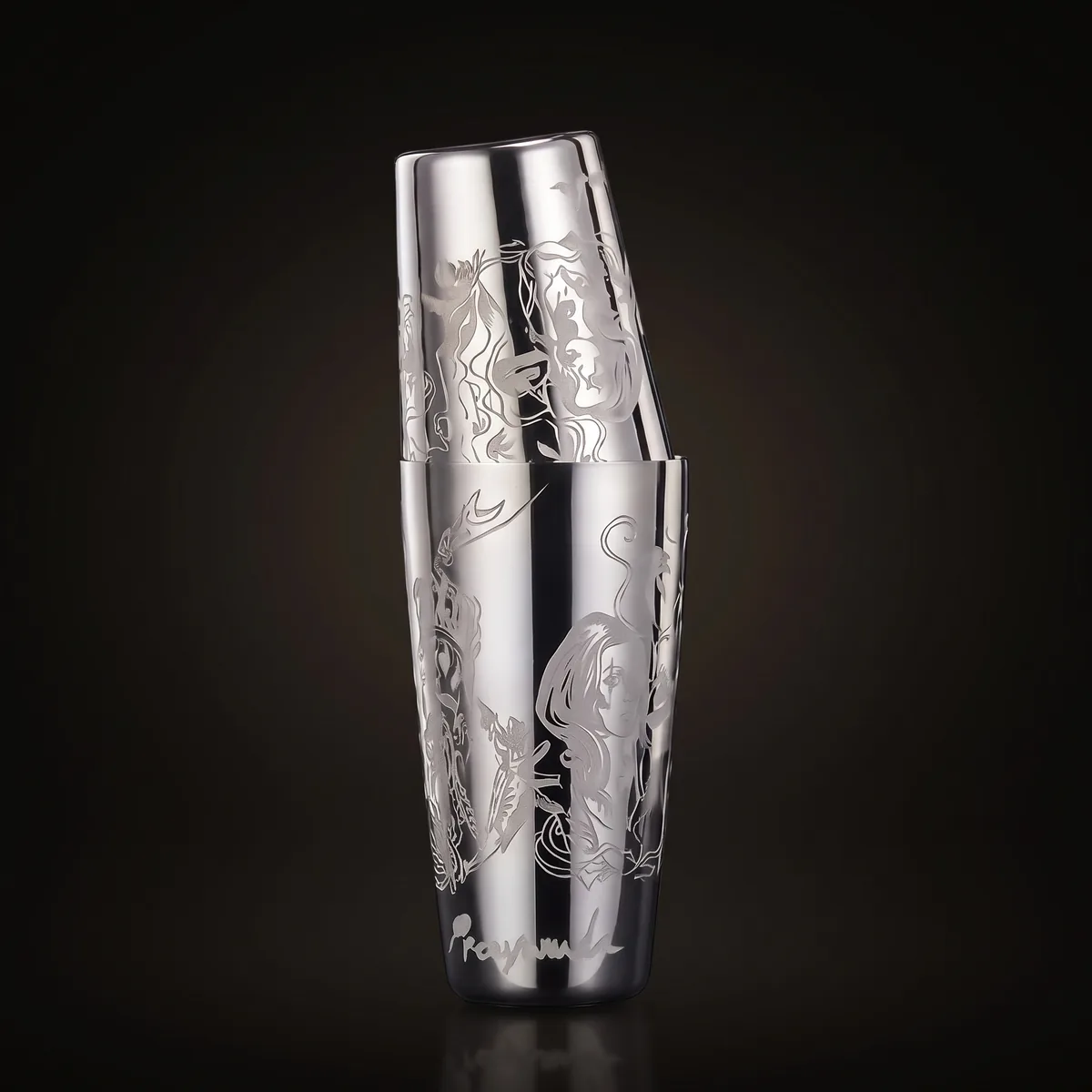 Engraved Boston shaker, Viking queen pattern, front view