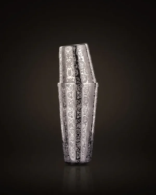 Engraved Boston shaker, Royalty pattern, front view