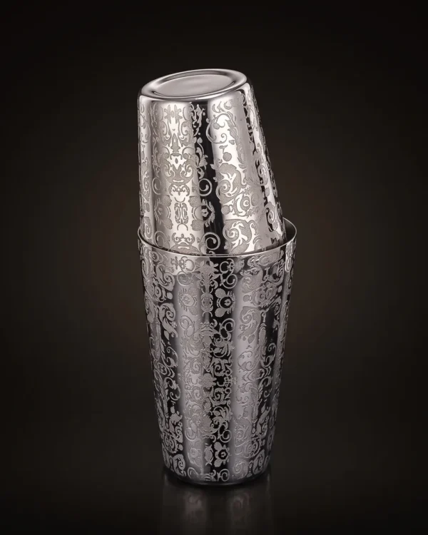 Engraved Boston shaker, Royalty pattern, three-quarter view