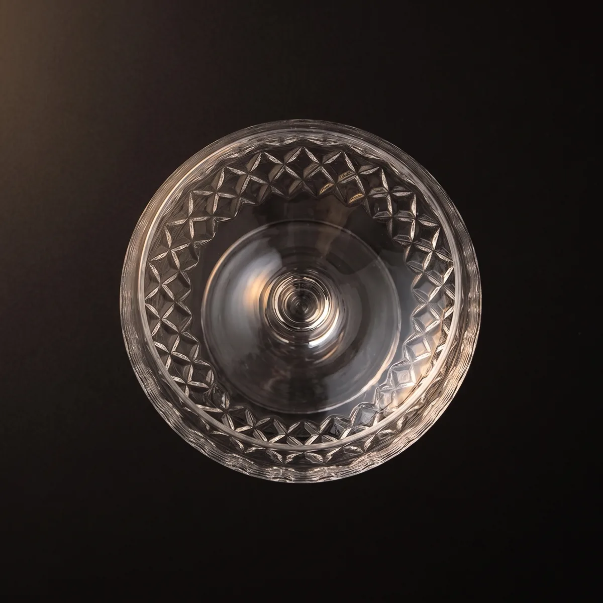 Engraved cocktail coupe 300 ml, top view