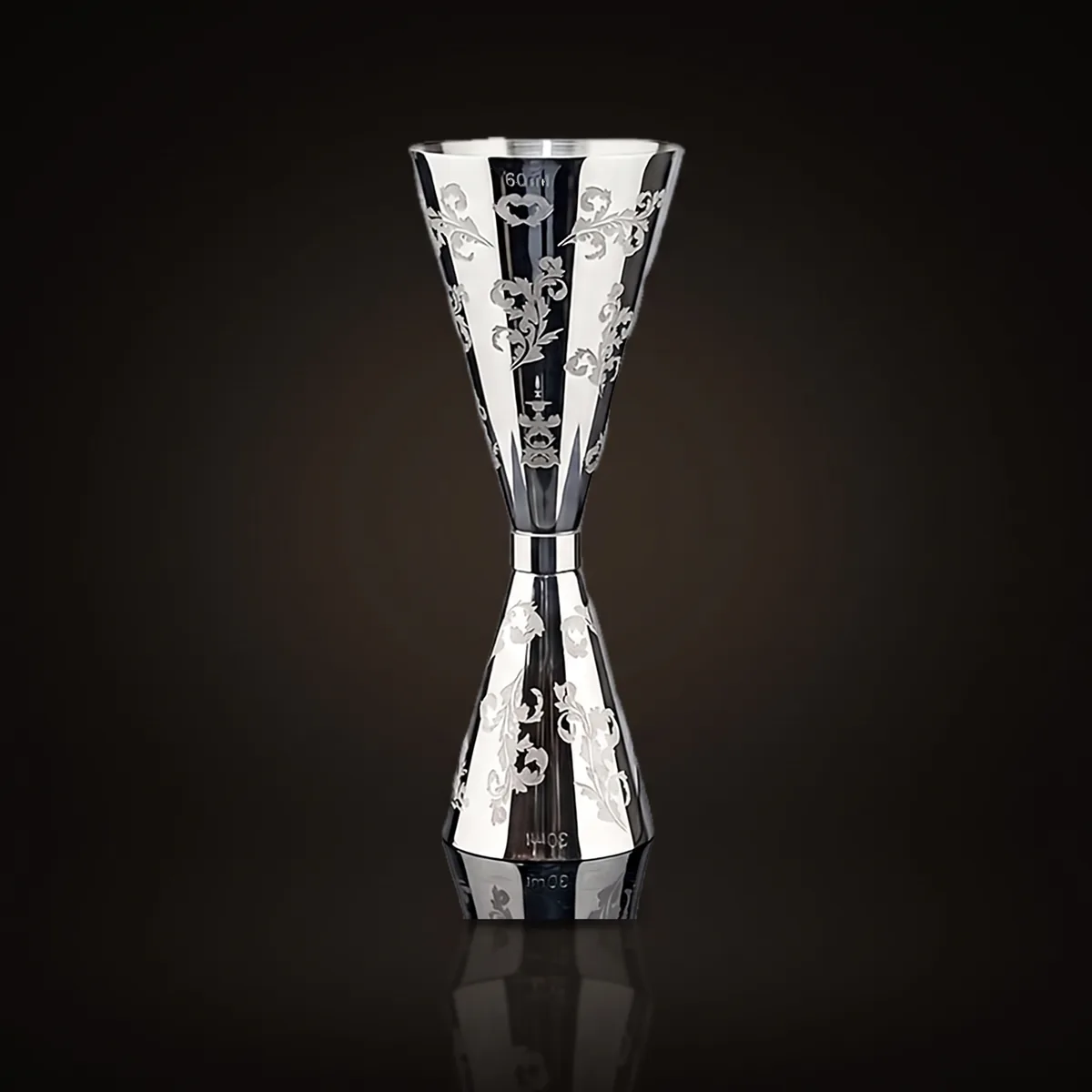 Engraved jigger 30/60 ml, petal pattern, front view