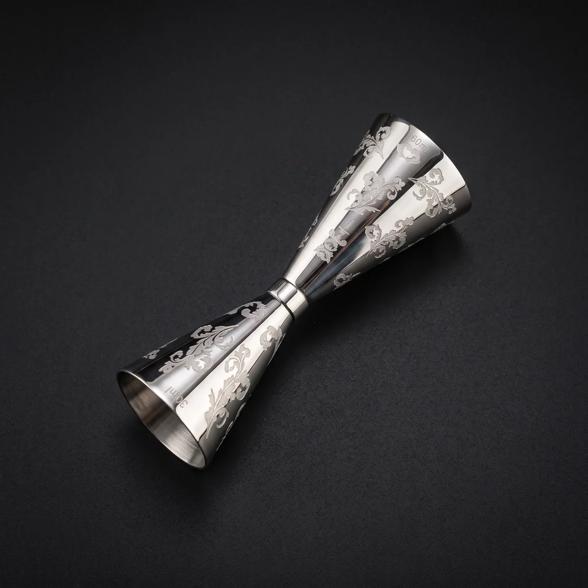 Engraved jigger 30/60 ml, petal pattern, top view