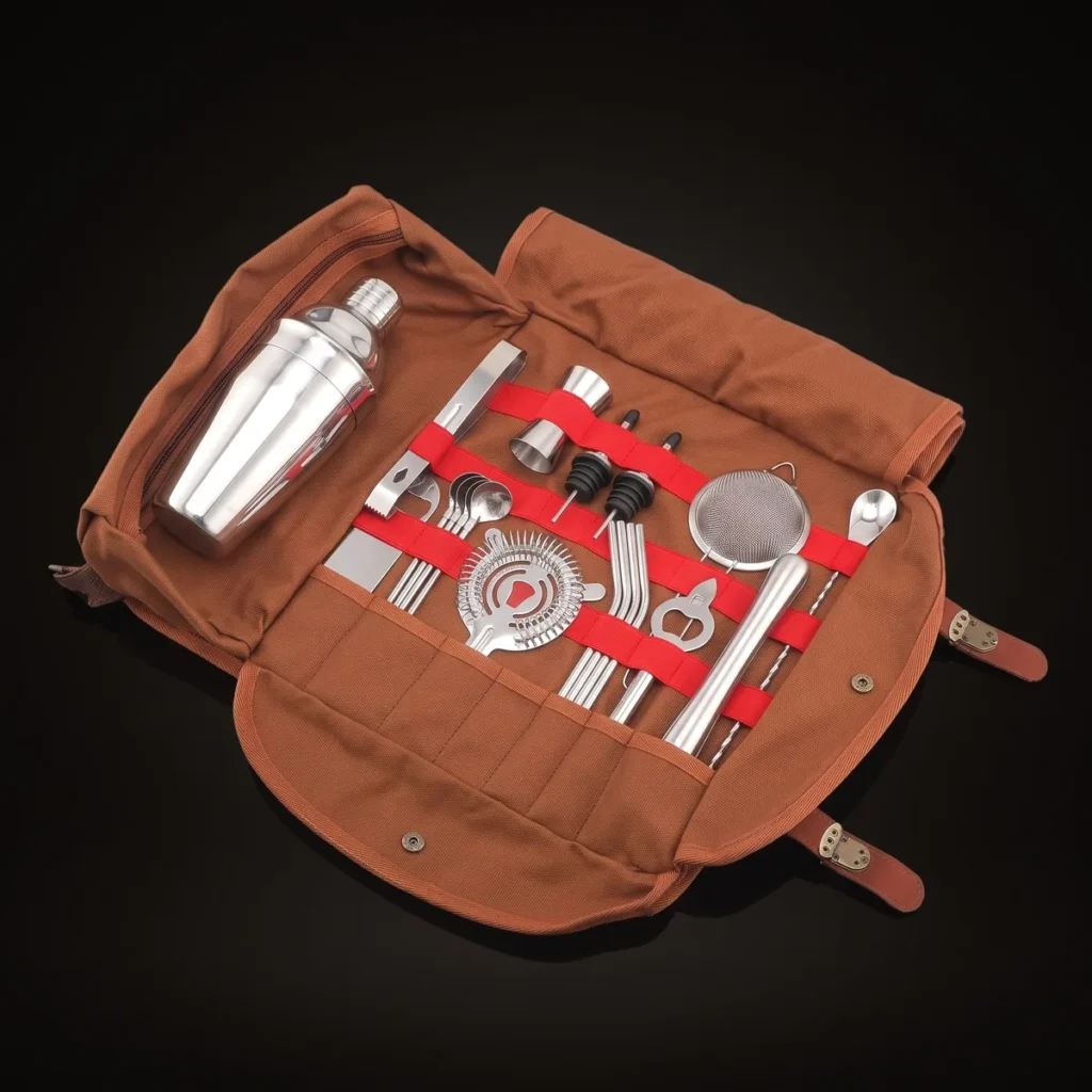 Travel bartender kit 20 pieces, 550 ml, three-quarter view
