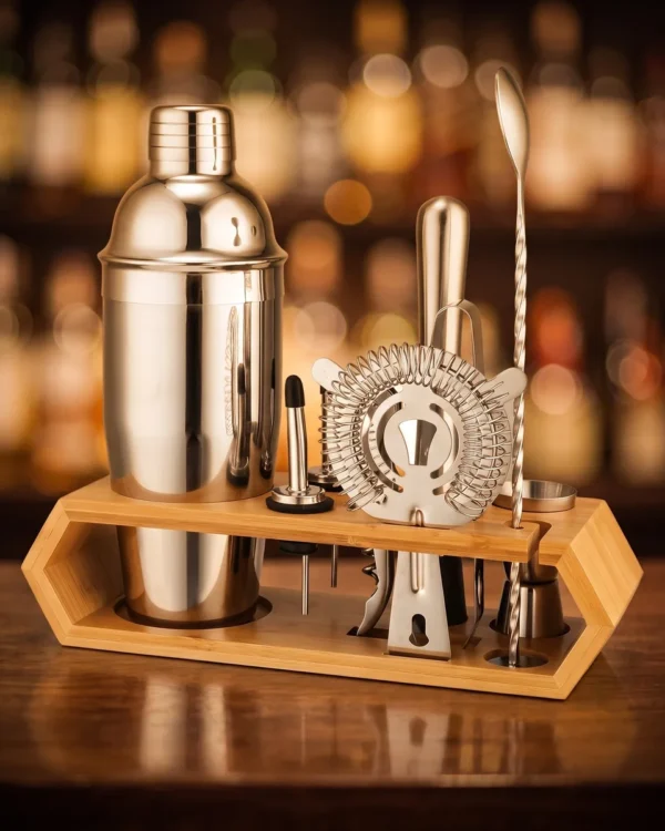 Cocktail kit 10 pieces, hexagonal stand, 750 ml, on a bar counter
