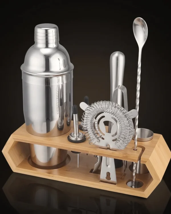 Cocktail kit 10 pieces, hexagonal stand, 750 ml, three-quarter view