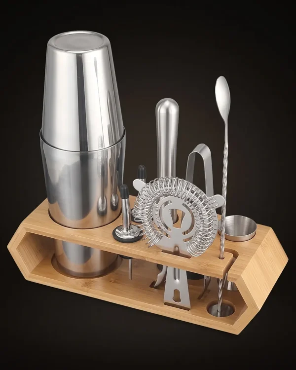 Cocktail kit 10 pieces, hexagonal stand, Boston, three-quarter view