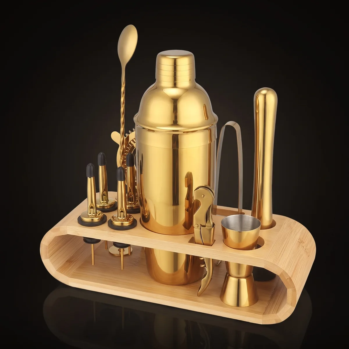 Cocktail kit 12 pieces, gold, 750 ml shaker, three-quarter view