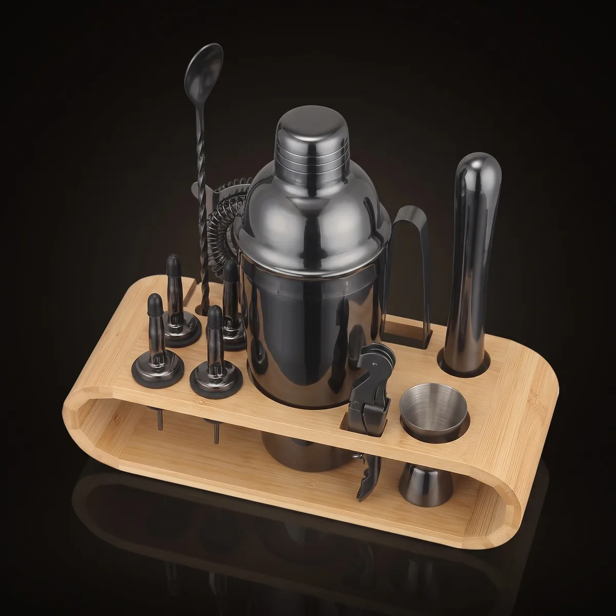 Cocktail kit 12 pieces, black, 750 ml shaker, three-quarter view