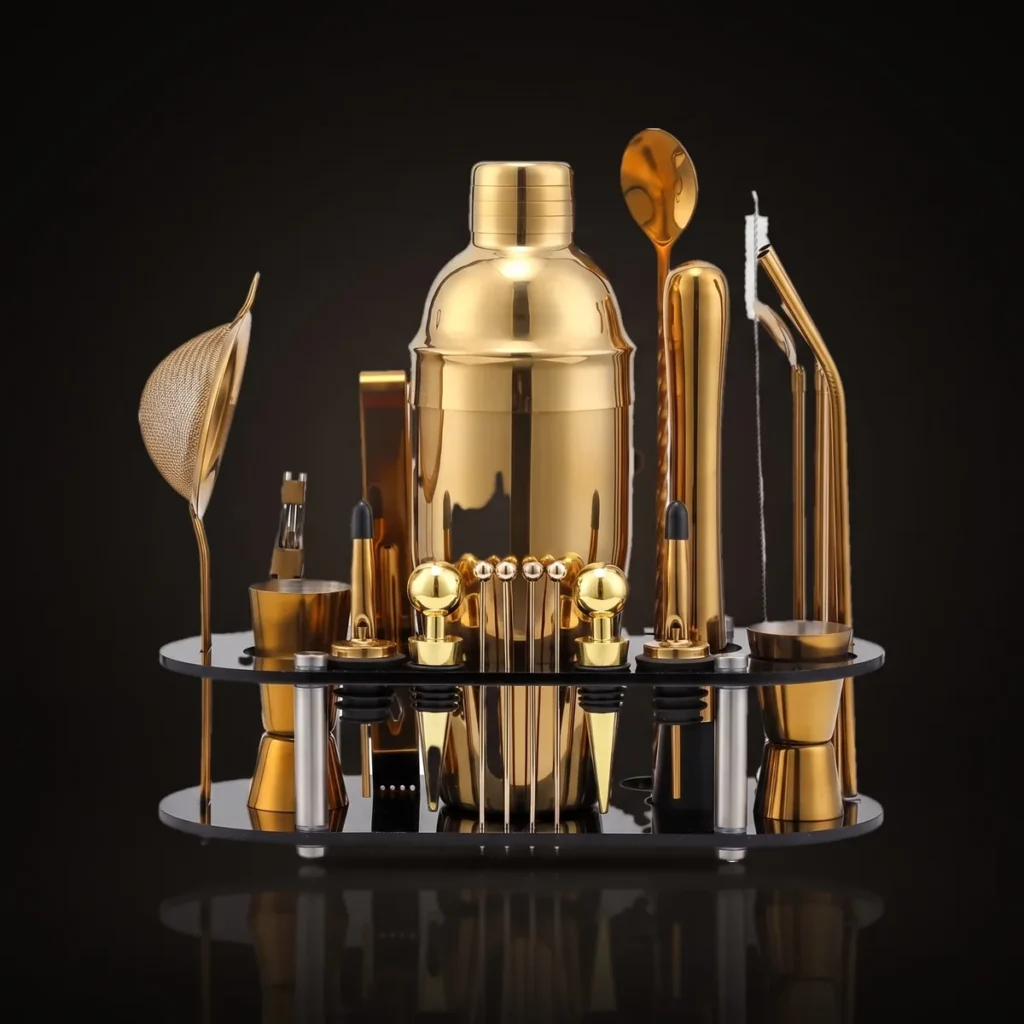 Cocktail kit 23 pieces, gold, 750 ml shaker, front view