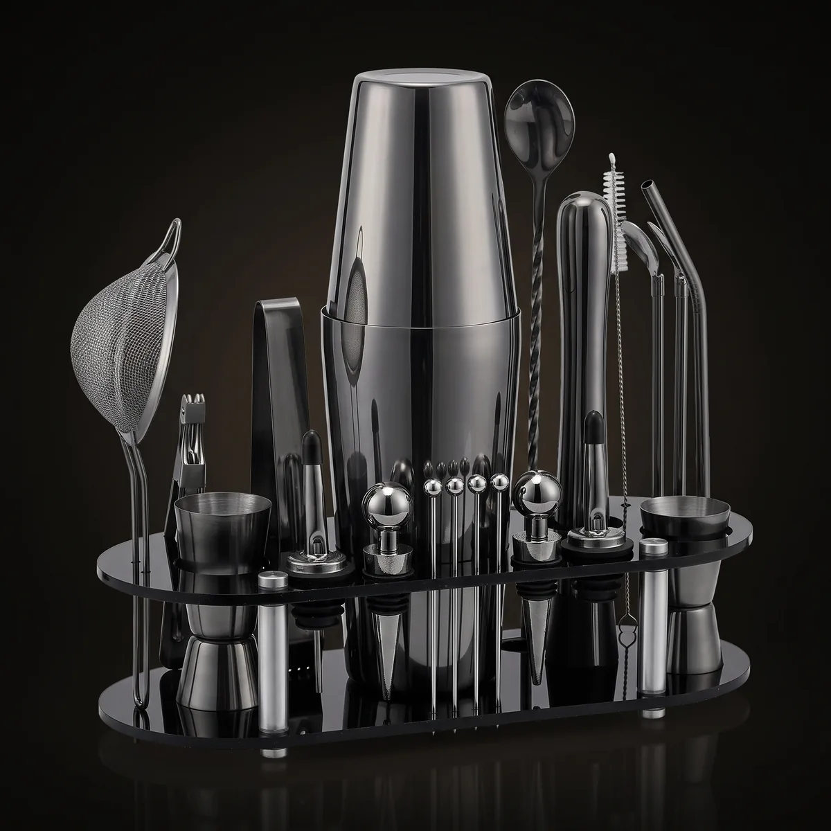 Cocktail kit 23 pieces, black, Boston, three-quarter view