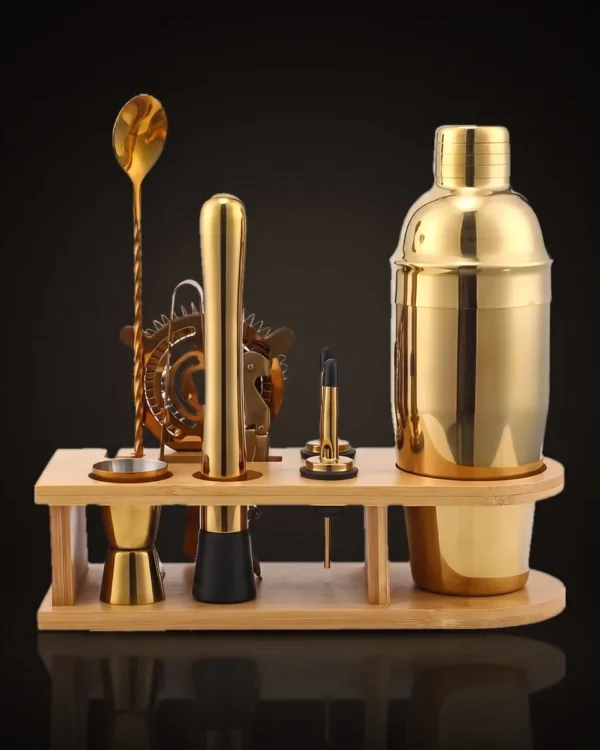 Gold cocktail kit 10 pieces, 750 ml shaker, front view