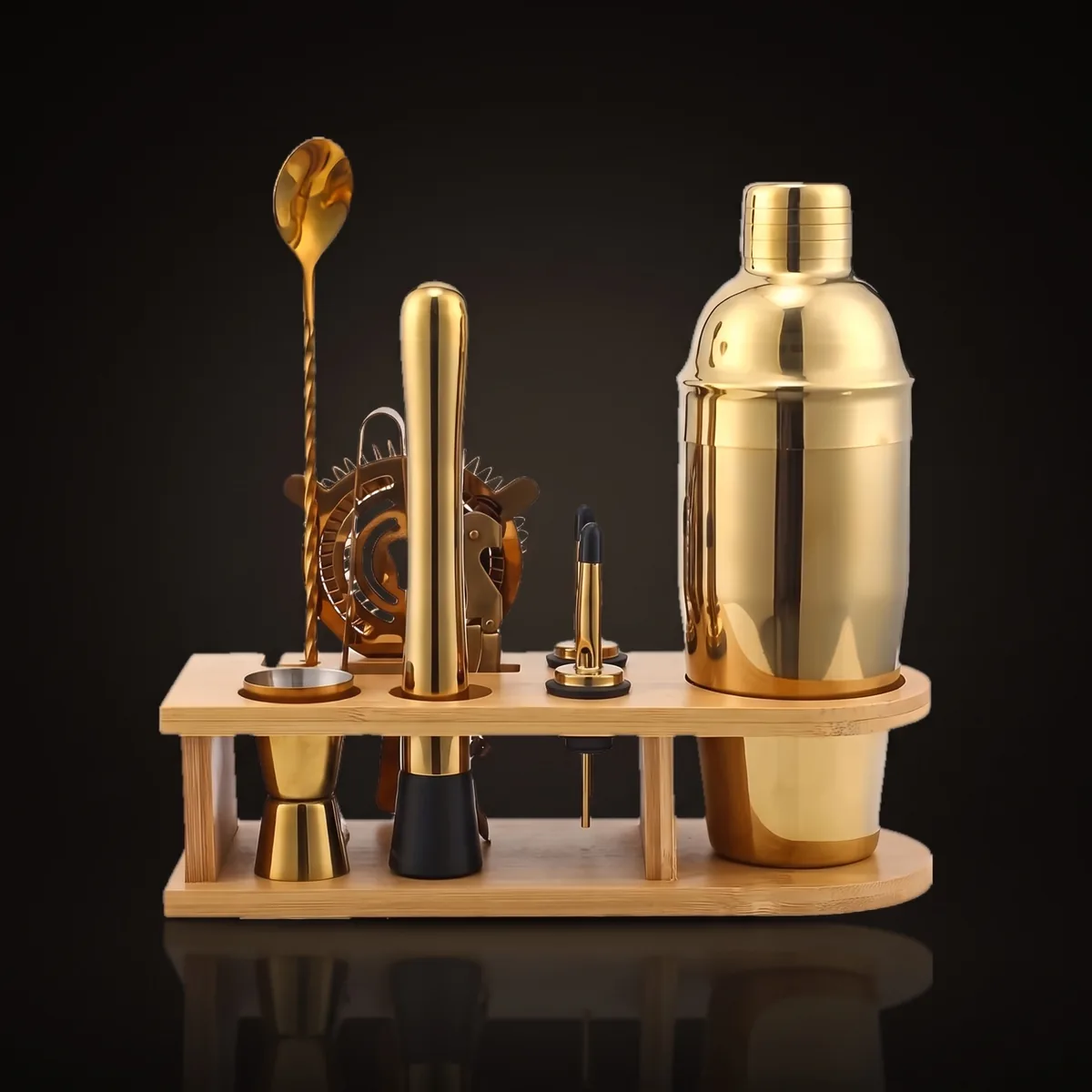 Gold cocktail kit 10 pieces, 750 ml shaker, front view