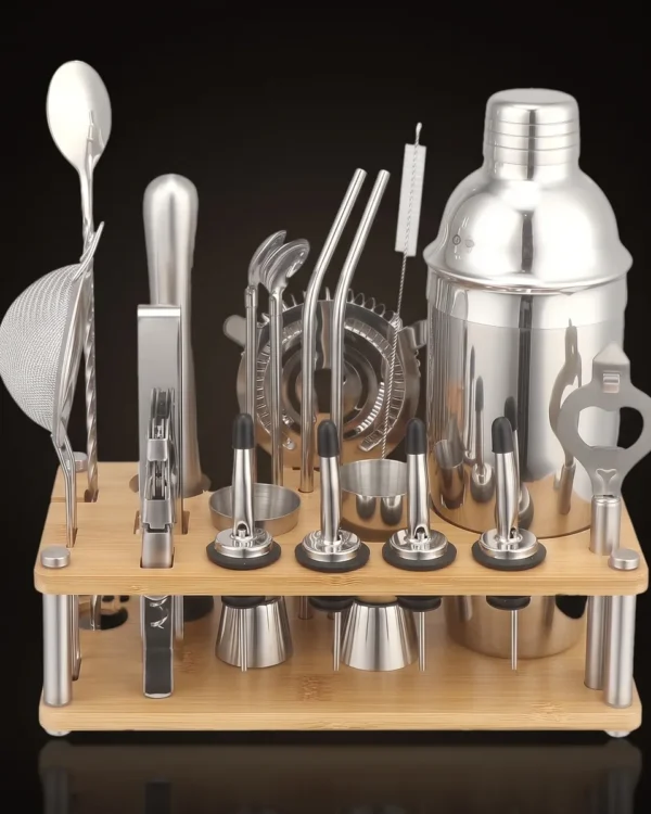 Cocktail kit with bamboo stand, 750 ml shaker, front view