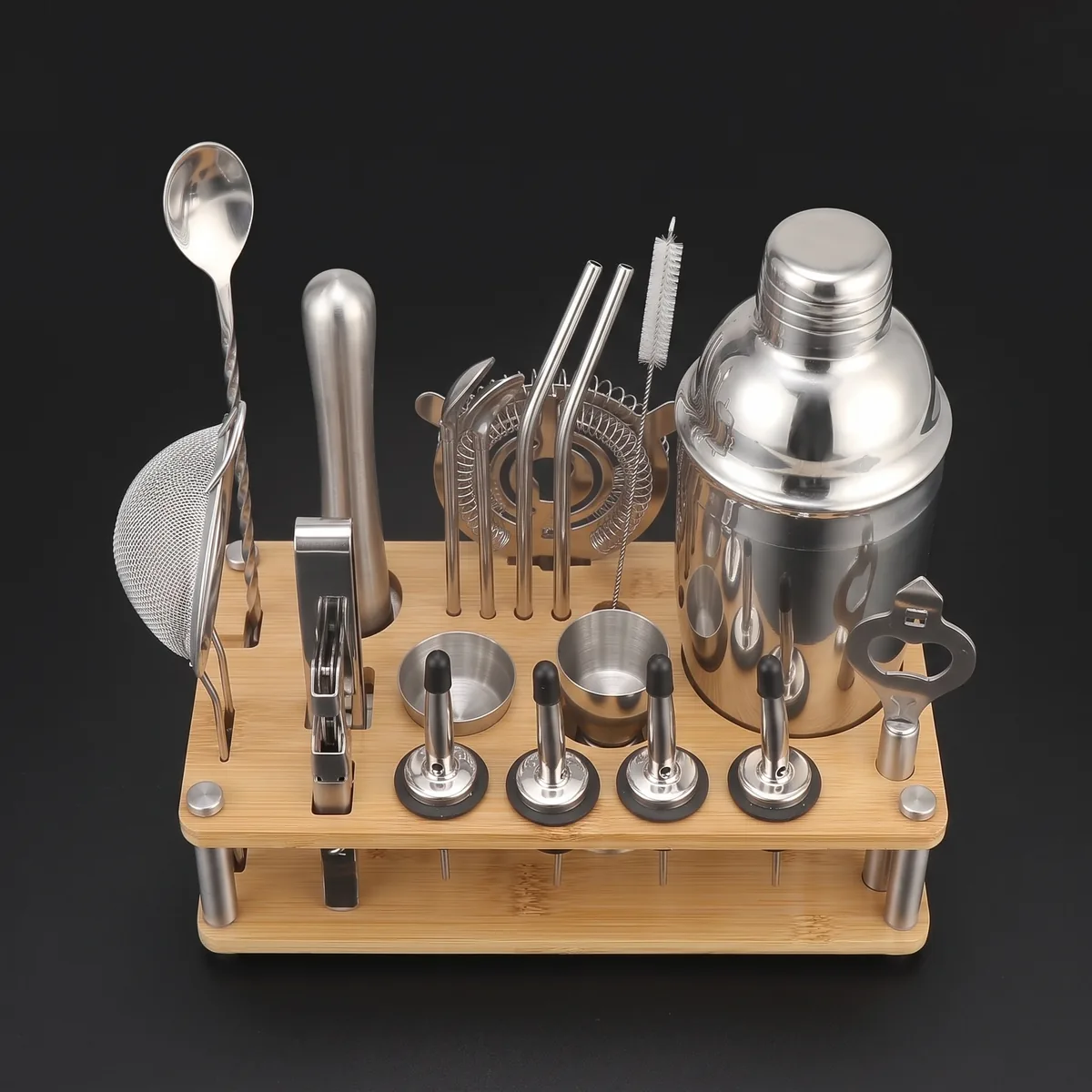 Cocktail kit with bamboo stand, 750 ml shaker, top view
