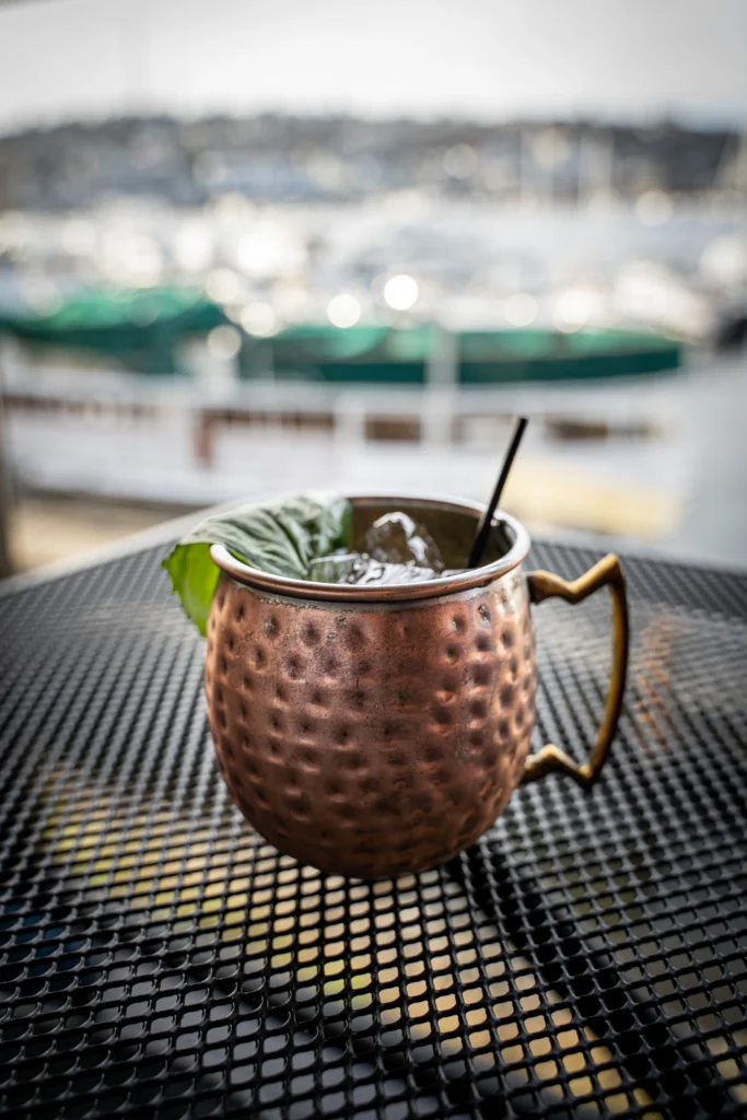 Moscow Mule: the recipe in a copper mug