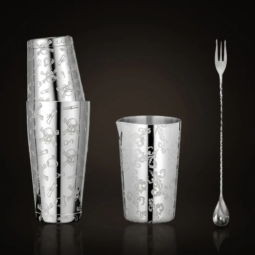 Engraved Boston set 3 pieces, mirror skull, front view