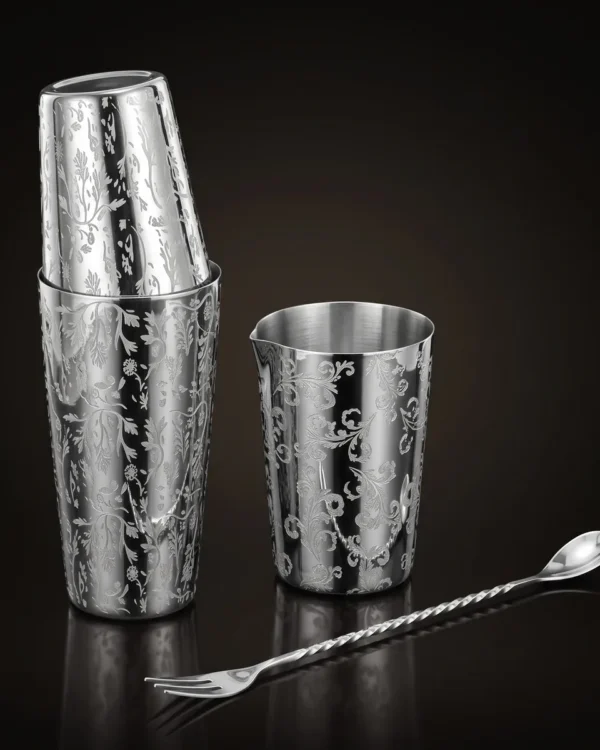Engraved Boston set 3 pieces, Ay Tsao pattern, three-quarter view