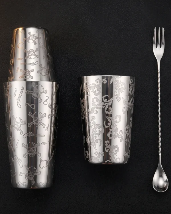 Engraved Boston set 3 pieces, skull pattern, top view