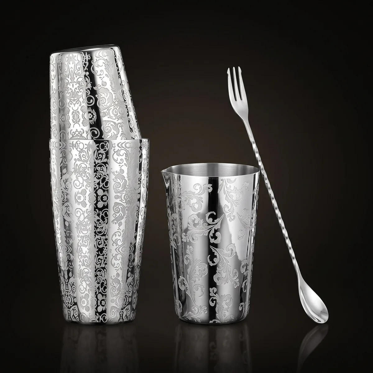 Engraved Boston set 3 pieces, Royalty pattern, three-quarter view