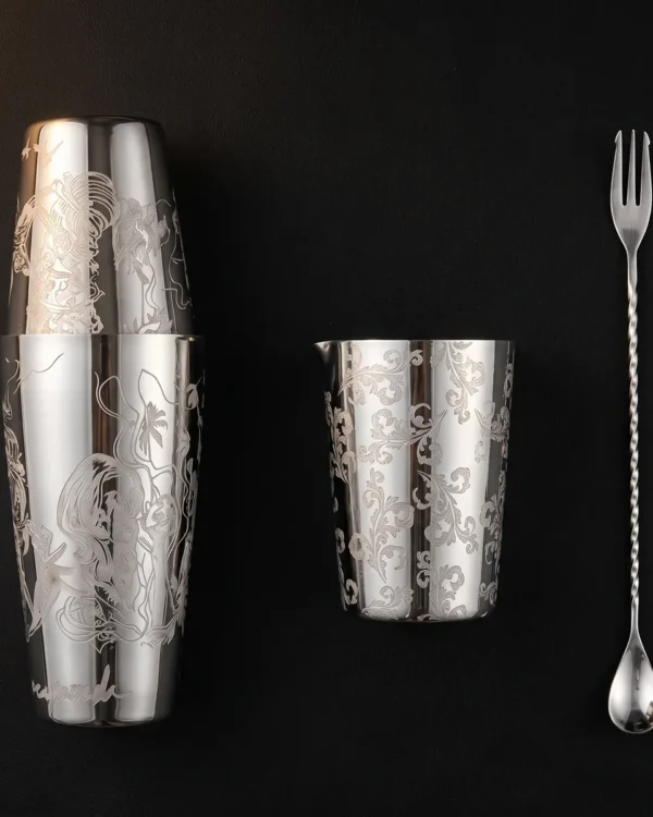 Engraved Boston set 3 pieces, Viking queen, top view