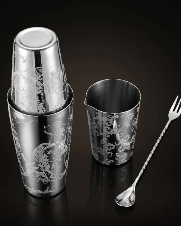 Engraved Boston set 3 pieces, Viking queen, three-quarter view