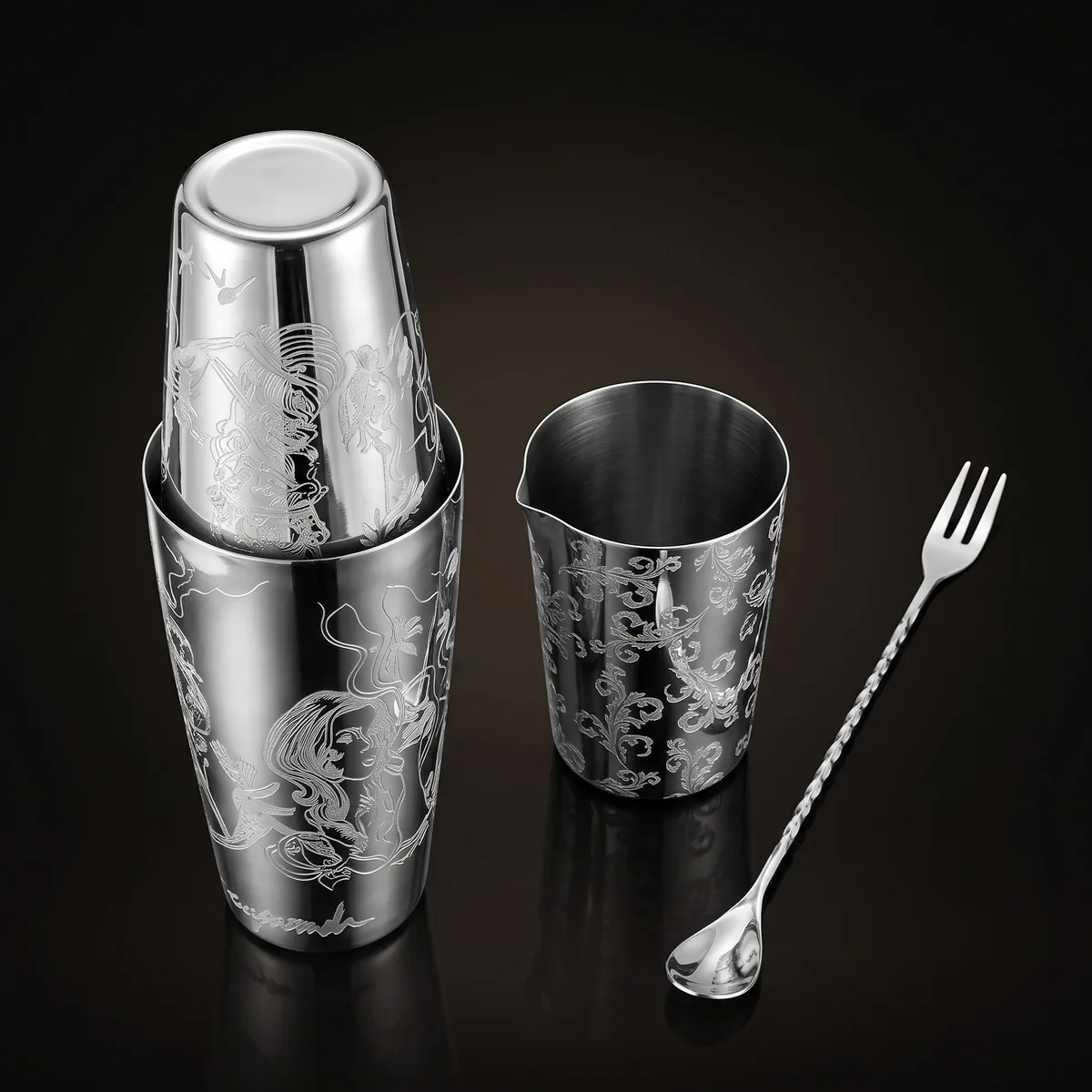 Engraved Boston set 3 pieces, Viking queen, three-quarter view