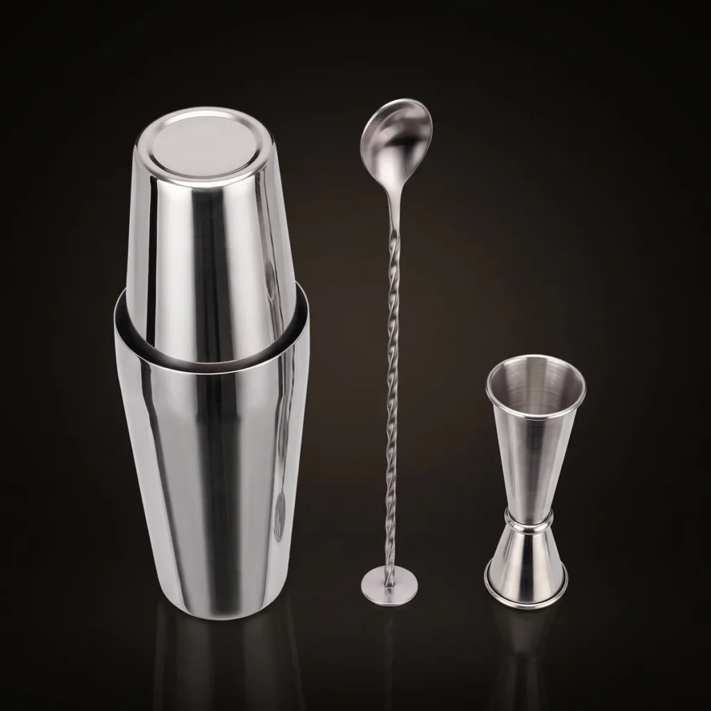 Boston shaker set, 3 pieces, three-quarter view