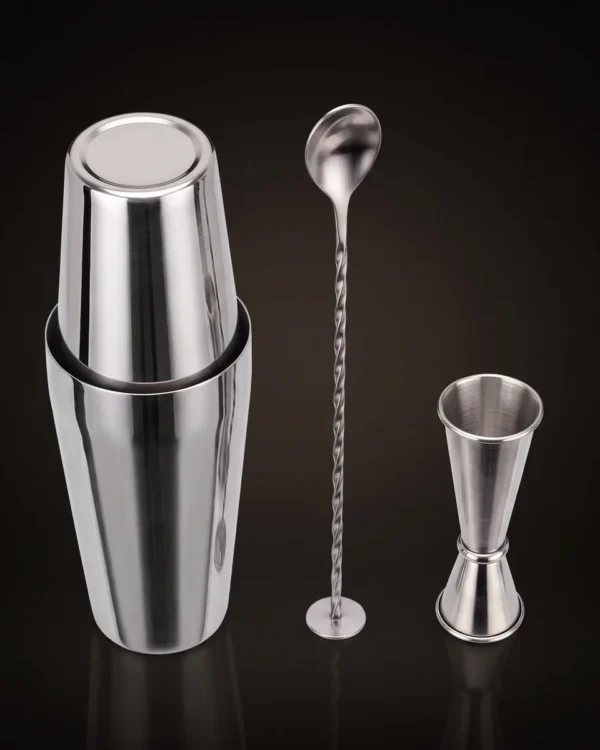 Boston shaker set, 3 pieces, three-quarter view
