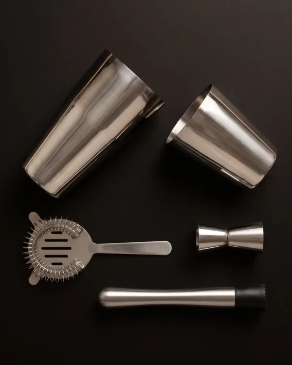 Boston shaker set, 4 pieces with muddler, top view