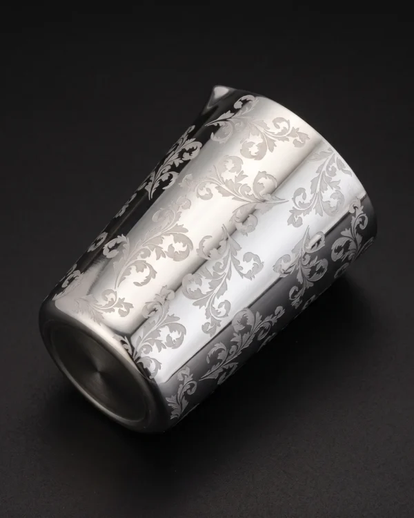 Engraved shaker tin 480 ml, top view