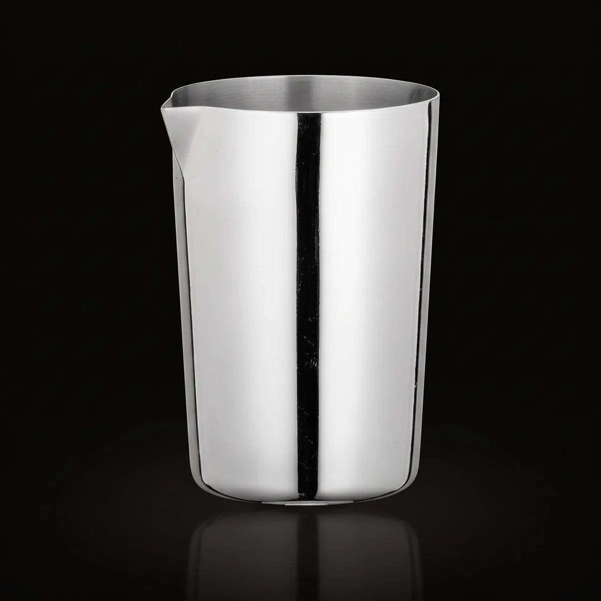 Stainless steel shaker tin 475 ml, front view