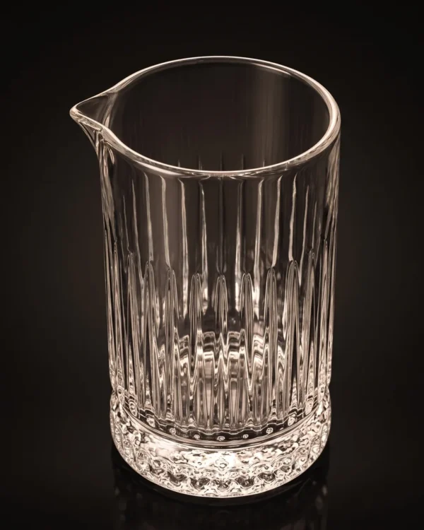 Mixing glass 700 ml, vertical ribs, three-quarter view