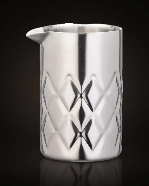 Stainless steel mixing glass, diamond pattern 550 ml, front view